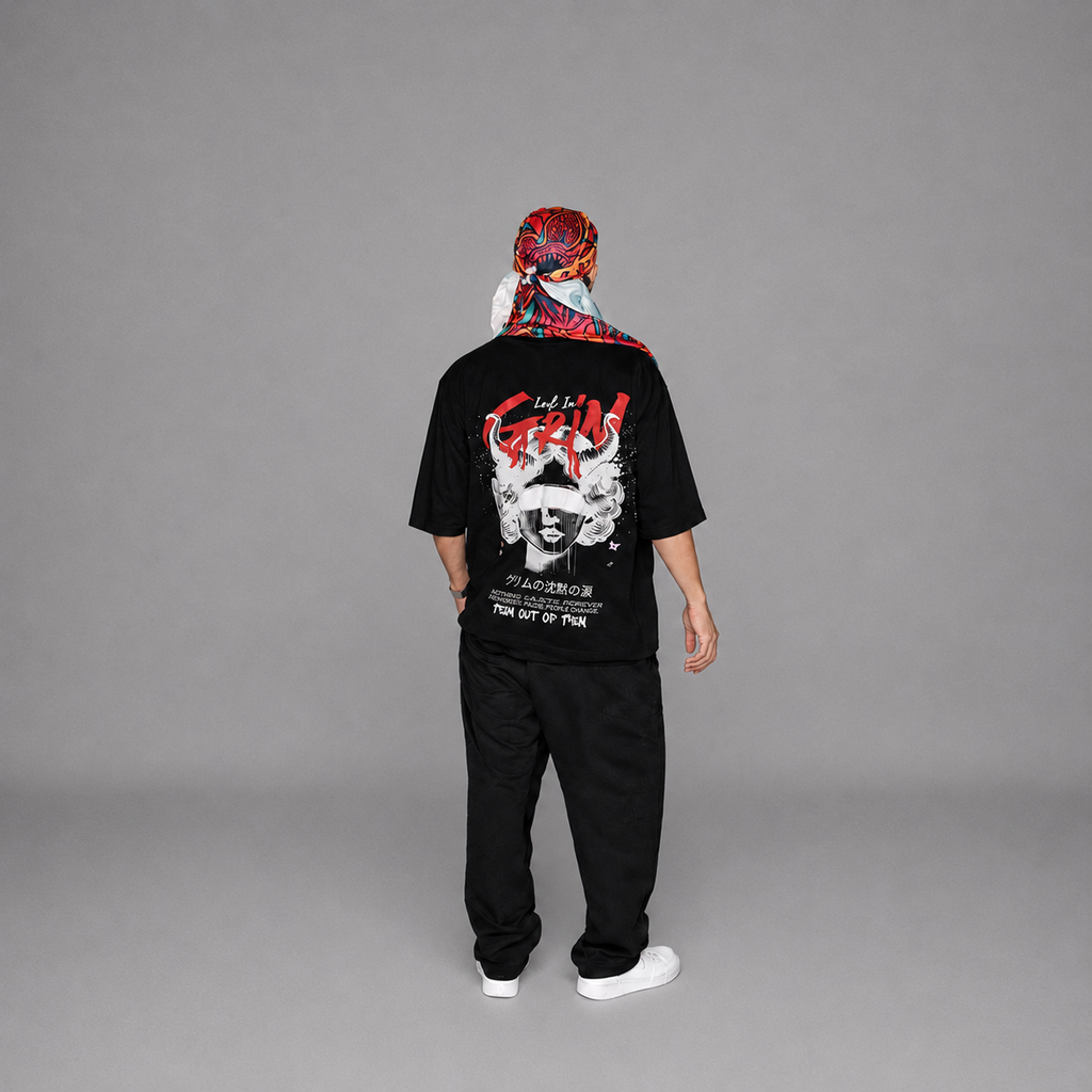 Camiseta Oversize Sombrío - Negro